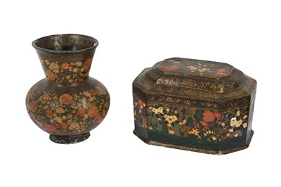 Lot 310 - A KASHMIRI LACQUERED PAPIER-MÂCHÉ VASE AND BOX