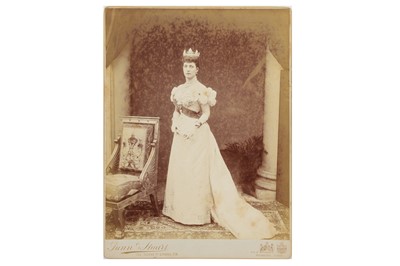 Lot 224 - Gunn & Stuart Cabinet Portraits of Queen Alexandra and Edward VII