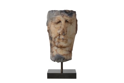 Lot 1 - A SOUTH ARABIAN ALABASTER HEAD, CIRCA 1ST CENTURY B.C. - 1ST CENTURY A.D.