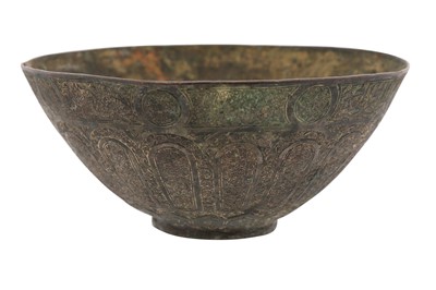 Lot 118 - AN ENGRAVED BRONZE MAMLUK BOWL