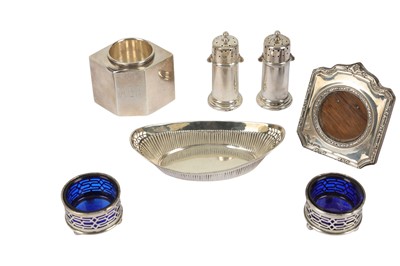 Lot 365 - A mixed group of sterling silver