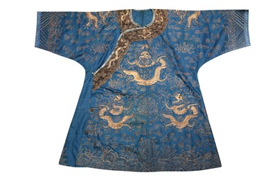 Lot 377 - A CHINESE BLUE-GROUND 'DRAGON' SUMMER ROBE.