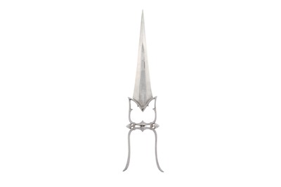 Lot 420 - A WATERED-STEEL PUSH DAGGER (KATAR)