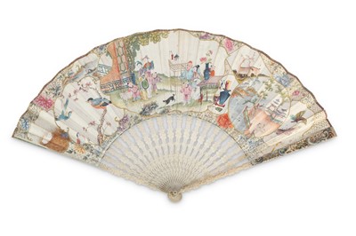 Lot 268 - A CHINESE FOLDING FAN.