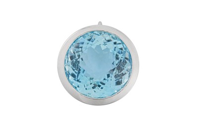 Lot 33 - An aquamarine pendant