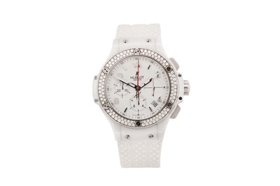Lot 19 - HUBLOT.
