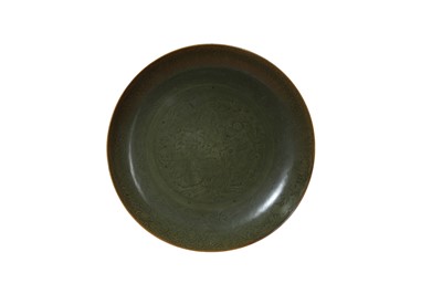 Lot 234 - A MASSIVE CHINESE LONGQUAN CELADON 'PEACOCK' CHARGER.