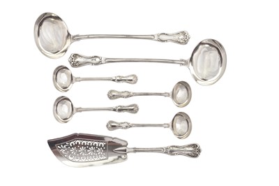 Lot 287 - An exceptional and extensive William IV sterling silver triple table service of flatware / full canteen, London 1836 by Mary Chawner