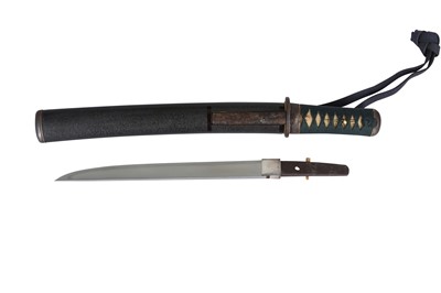 Lot 765 - A JAPANESE TANTO (SHORT SWORD).