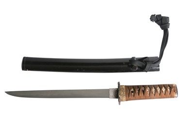 Lot 768 - A JAPANESE TANTO.