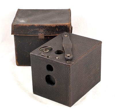 Lot 370 - A Good Kodak No.2 Bulls-Eye, 97 Model Box Camera