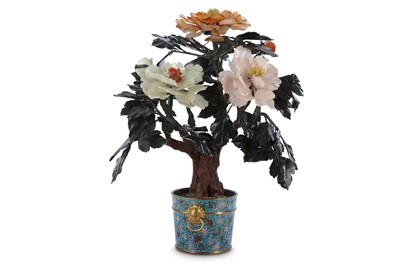 Lot 507 - A CHINESE CLOISONNÉ JARDINIÈRE WITH HARDSTONE PLANTS.