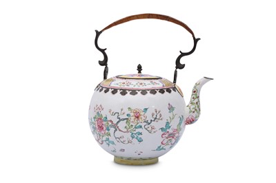 Lot 241 - A CHINESE CANTON ENAMEL TEAPOT AND COVER.