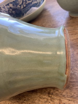 Lot 164 - A CHINESE LONGQUAN CELADON 'DRAGON' VASE.