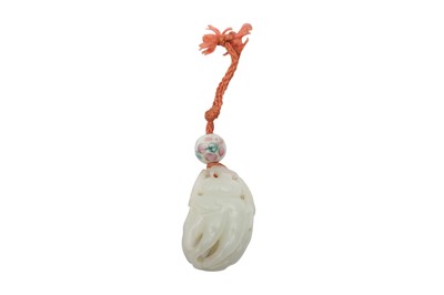 Lot 696 - A CHINESE WHITE JADE 'FINGER CITRON' PENDANT.