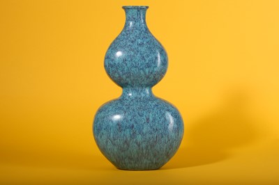 Lot 46 - A CHINESE ROBIN'S EGG-GLAZED DOUBLE GOURD VASE.