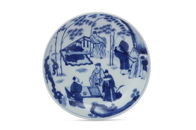 Lot 422 - A CHINESE BLUE AND WHITE 'SCHOLARS' DISH.