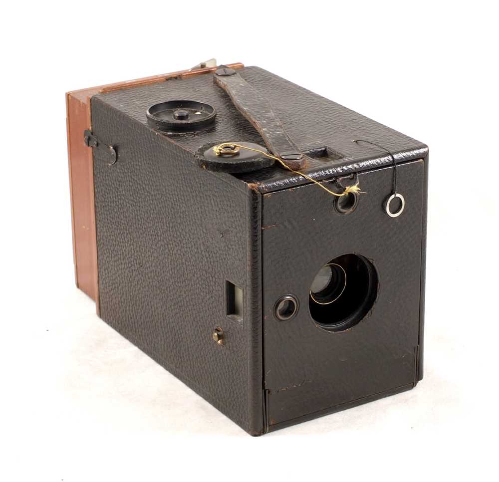 Lot 29 - String-Set No. 4 Kodak Junior with 5x4 Roll Film Back