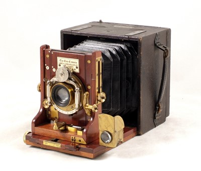Lot 7 - Quarter Plate Sinclair Una Hand & Stand Camera