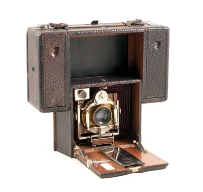 Lot 28 - A Rare Rietzschel Clack Combined Roll Film/Plate Camera