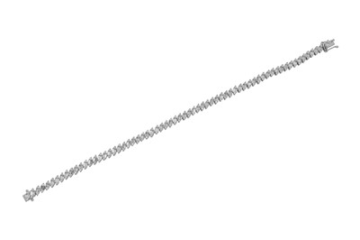 Lot 1297 - A diamond bracelet