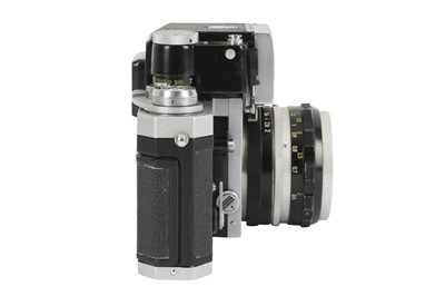 Lot 74 - A Nikon F Photomic 'Red Dot' SLR Camera
