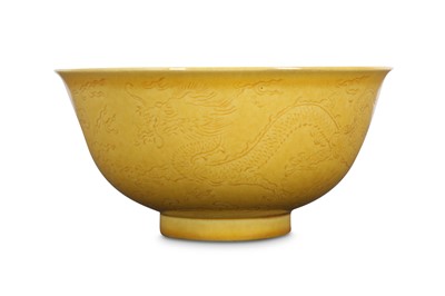 Lot 709 - A CHINESE YELLOW-GROUND 'DRAGON' BOWL.