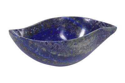 Lot 142 - A CARVED LAPIS LAZULI TEARDROP BOWL