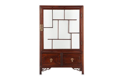 Lot 979 - A CHINESE WOOD DISPLAY CABINET.