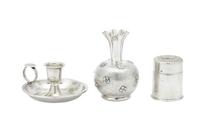 Lot 258 - A MIXED GROUP OF MID-20TH CENTURY ITALIAN 800 STANDARD SILVER