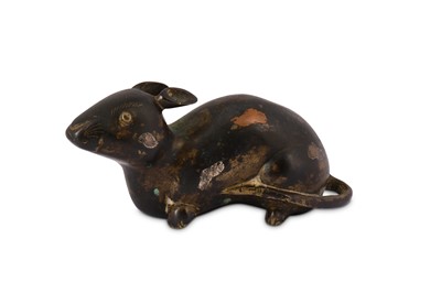 Lot 225 - A CHINESE GOLD-SPLASHED SILVER AND BRONZE INLAID BRONZE 'RAT' PAPERWEIGHT.