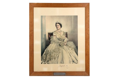Lot 1318 - Elizabeth, the Queen Mother