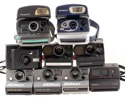 Lot 319 - Group of Polaroid Instant print cameras.