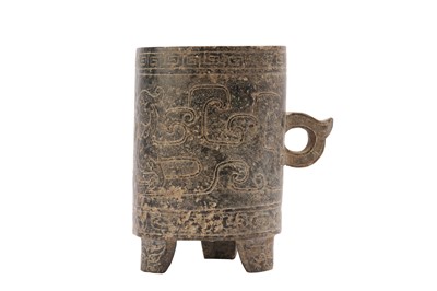 Lot 712 - A CHINESE ARCHAISTIC GREY JADE BRUSHPOT, BITONG.