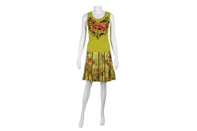 Lot 639 - Three Pieces of Lime Green Laurel Clothing