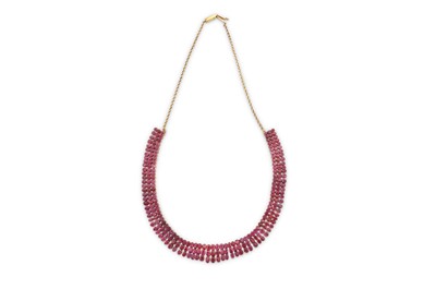 Lot 76 - A ruby necklace