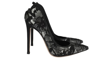 Lot 668 - Gianvito Rossi Black and Silver Lace Heeled Pump - Size 35.5