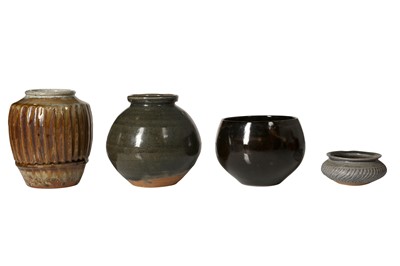Lot 130 - MIKE DODD, BRITISH, (b. 1943.) a squat vase