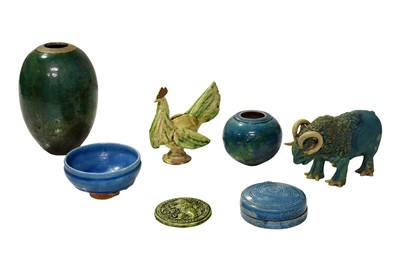 Lot 186 - A KASHAN STYLE TURQUOISE GLAZED POTTERY BOWL