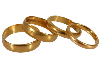 Lot 57 - A COLLECTION OF FOUR GOLD RINGS
