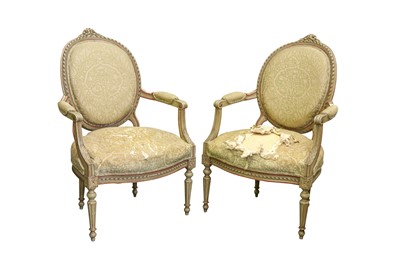 Lot 85 - A PAIR OF LOUIS XIV STYLE FAUTEUIL ARMCHAIRS, EARLY 20TH CENTURY