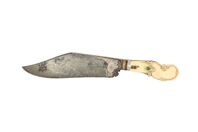 Lot 137 - λ AN IVORY-HILTED SINHALESE DAGGER (PIHA KAETTA)