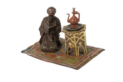 Lot 248 - AFTER FRANS XAVER BERGMAN (AUSTRIAN, 1861-1936): A COLD PAINTED BRONZE FIGURE OF AN ARAB