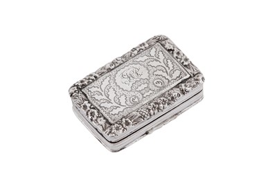 Lot 11 - A George IV sterling silver vinaigrette, Birmingham 1822 by Thomas & William Simpson