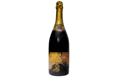 Lot 21 - Veuve Clicquot 1945 (label damaged)