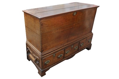 Lot 69 - AN OAK MULE CHEST, 18TH CENTURY