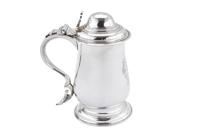 Lot 432 - A George III sterling silver tankard, London 1783 by Thomas and Richard Payne (reg.  30th Oct 1777)
