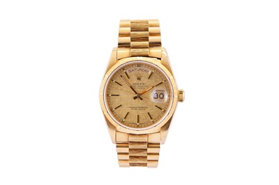 Lot 39 - ROLEX.