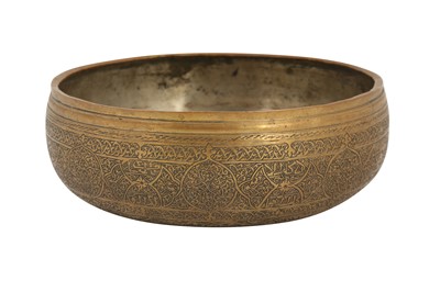 Lot 285 - AN ENGRAVED VENETO-SARACENIC BRASS BOWL
