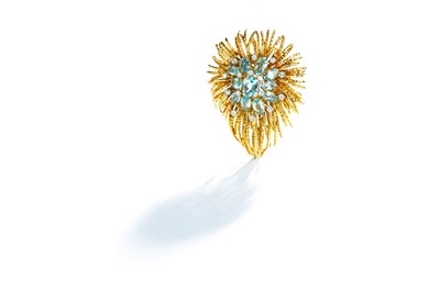 Lot 160 - Alan Martin Gard | An aquamarine and diamond brooch, 1966-67